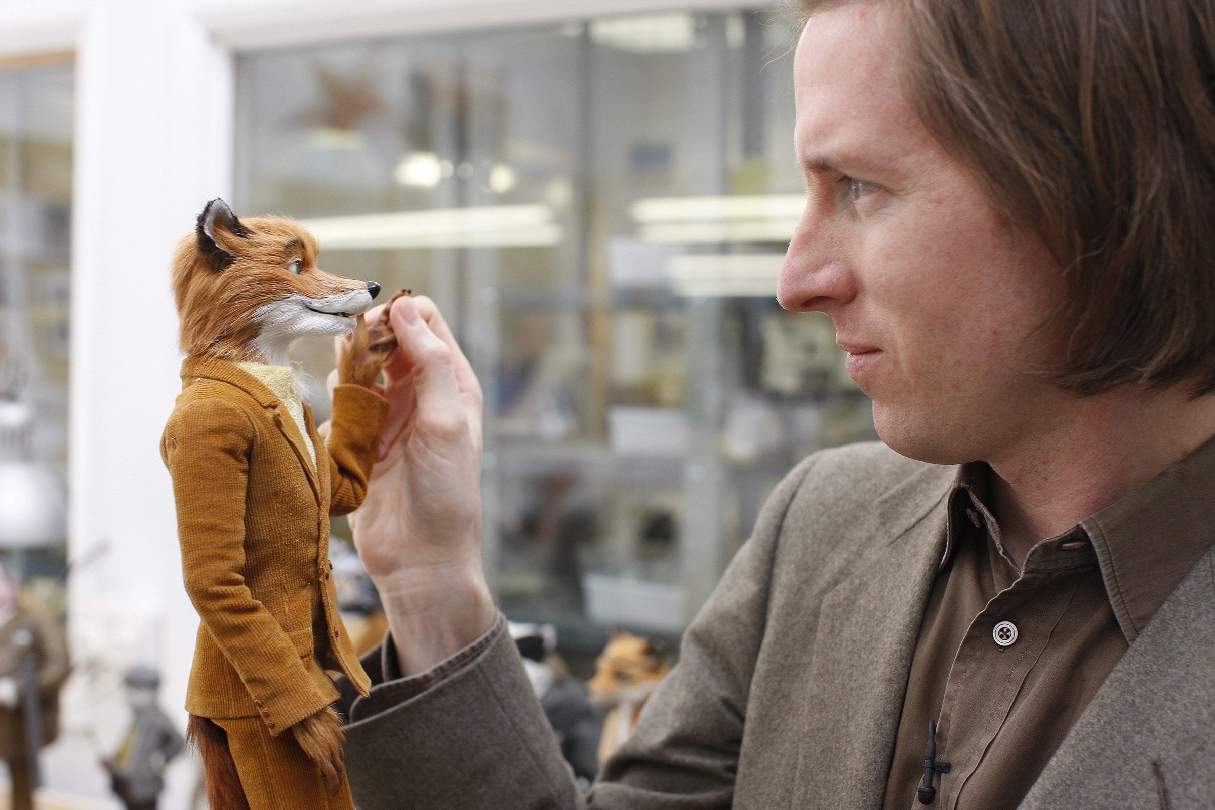 Fans of Wes Anderson will be happy to hear that his next film, 'Isle of Dogs', has been given a release date of April 20, 2018 by Fox Searchlight Pictures.