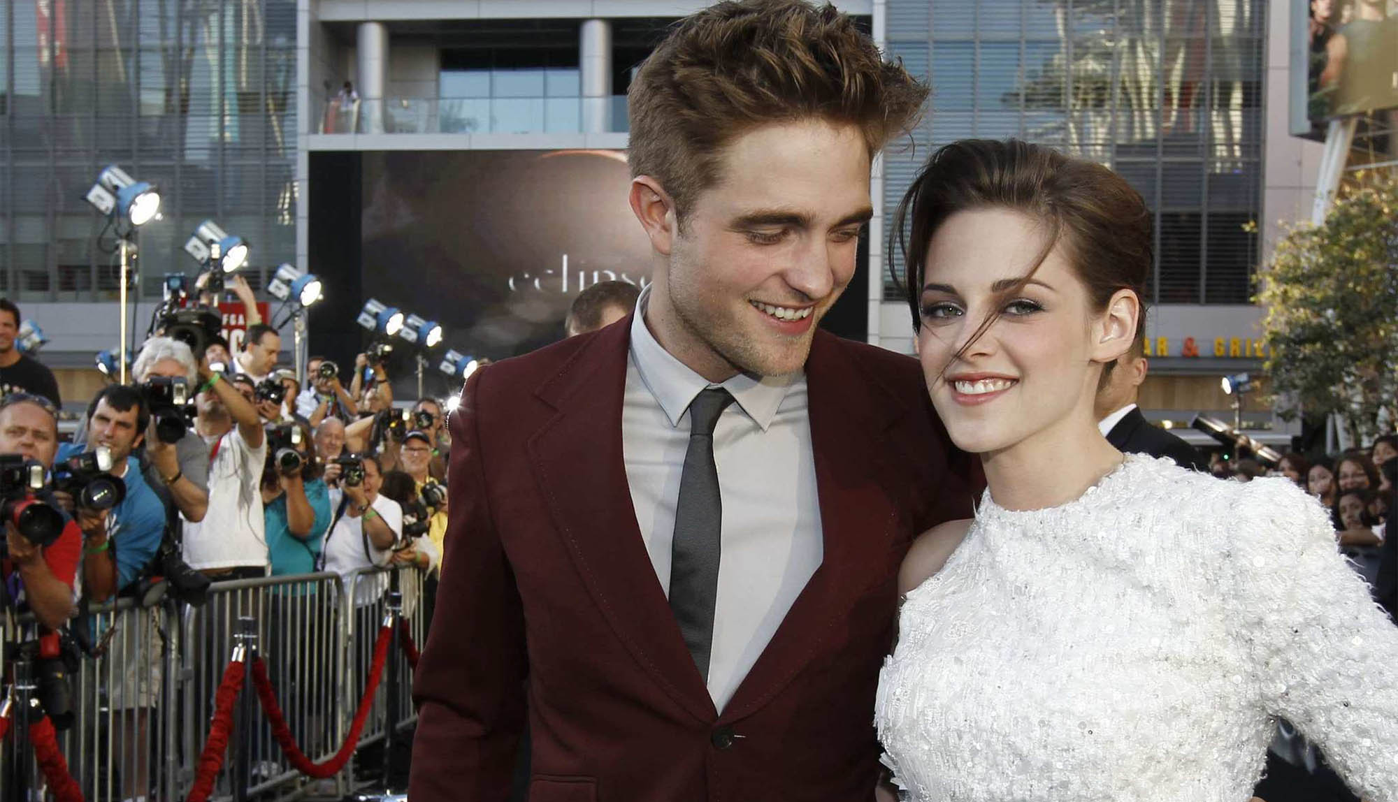 Robert Pattinson’s a certified chameleon on screen so he’s definitely up to the task: here are all the K-Stew movies R-Patz would have ruled in.