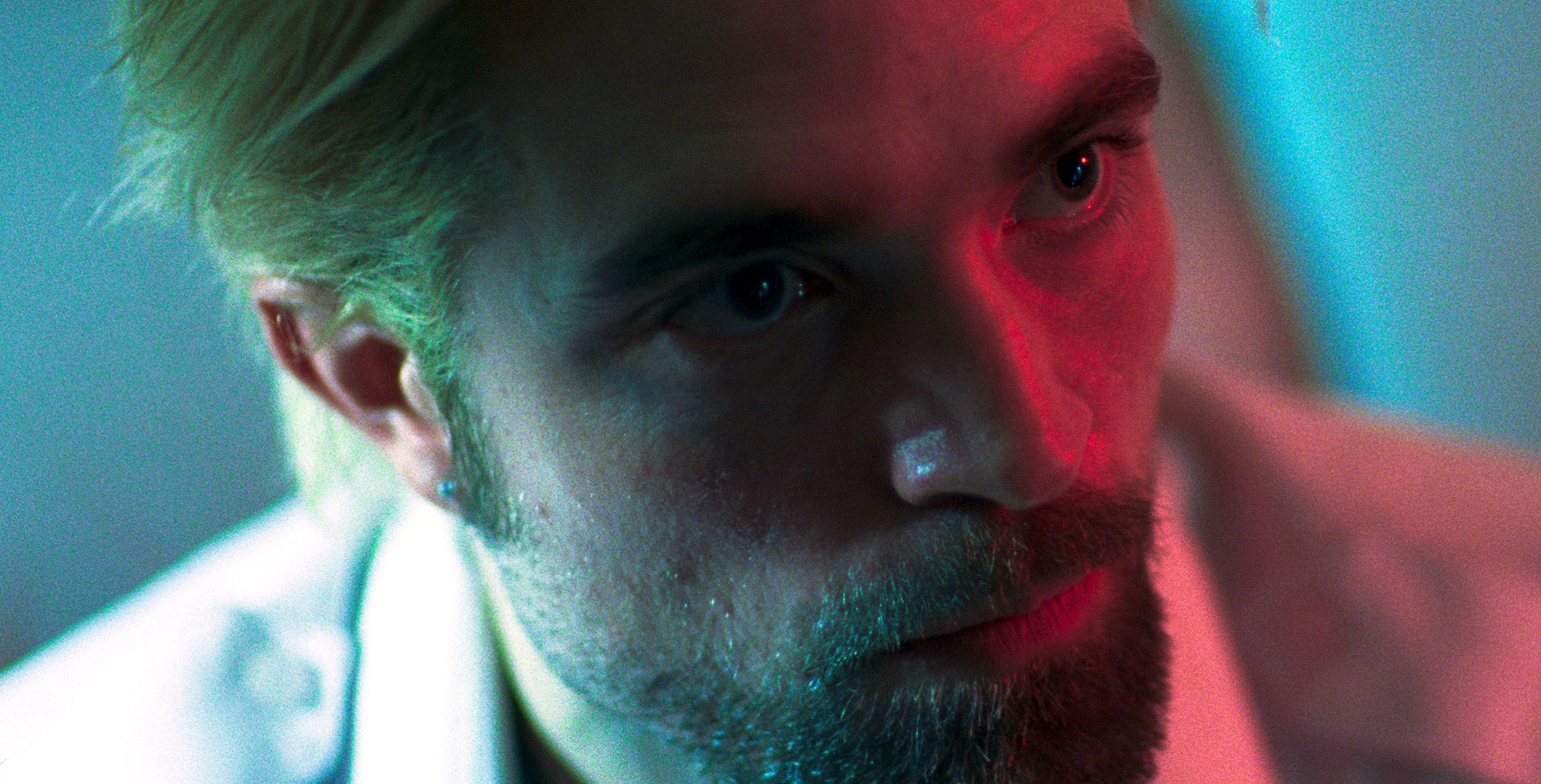 Are you unsure if the batsuit will fit 'Twilight' actor Robert Pattinson? Here's how his performance in 'Good Time' proves he'll be an excellent Batman.