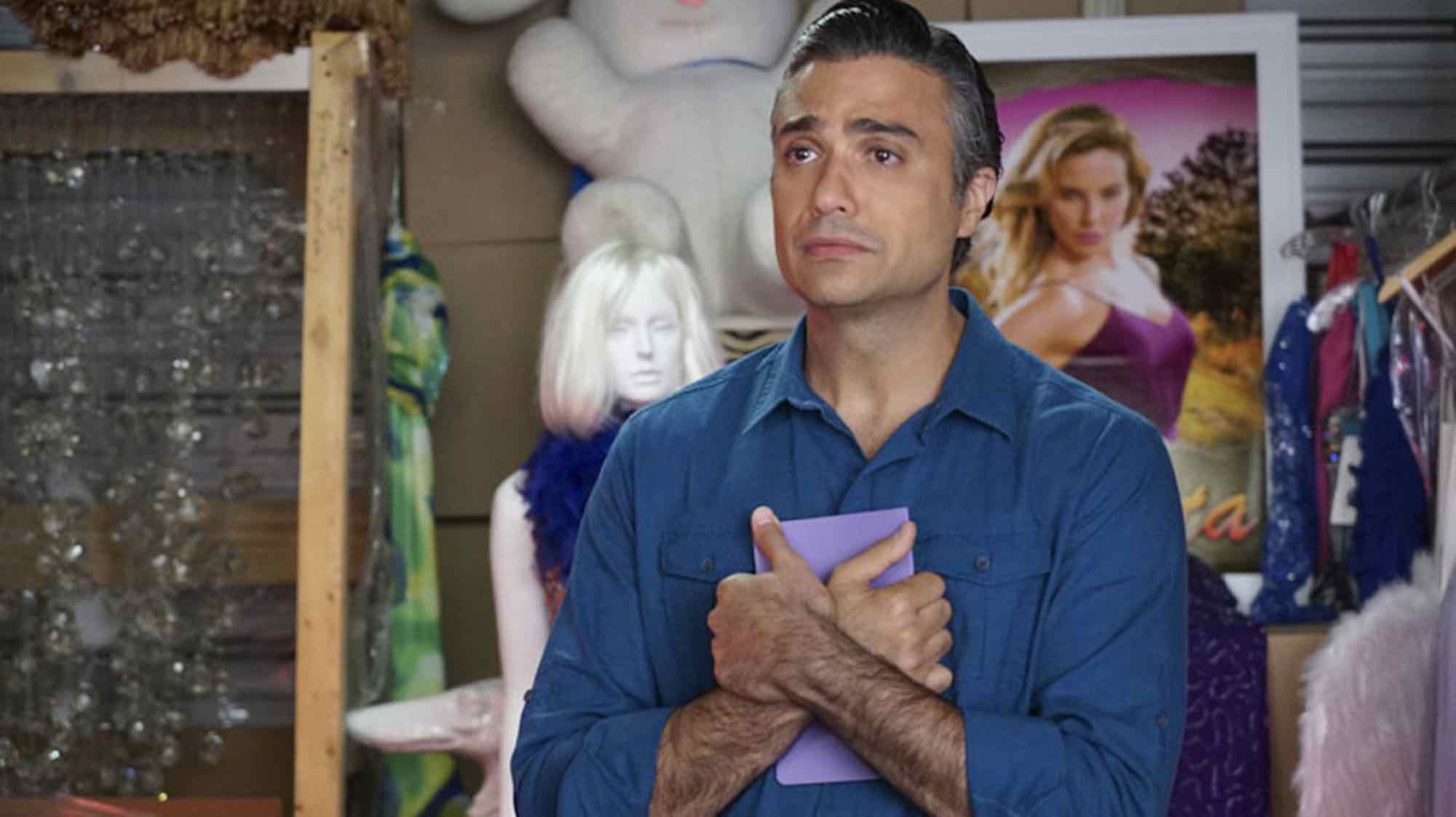 There are a million and one reasons why Rogelio (Jaime Camil) deserves to headline his own 'Jane the Virgin' spinoff; we list a few here!