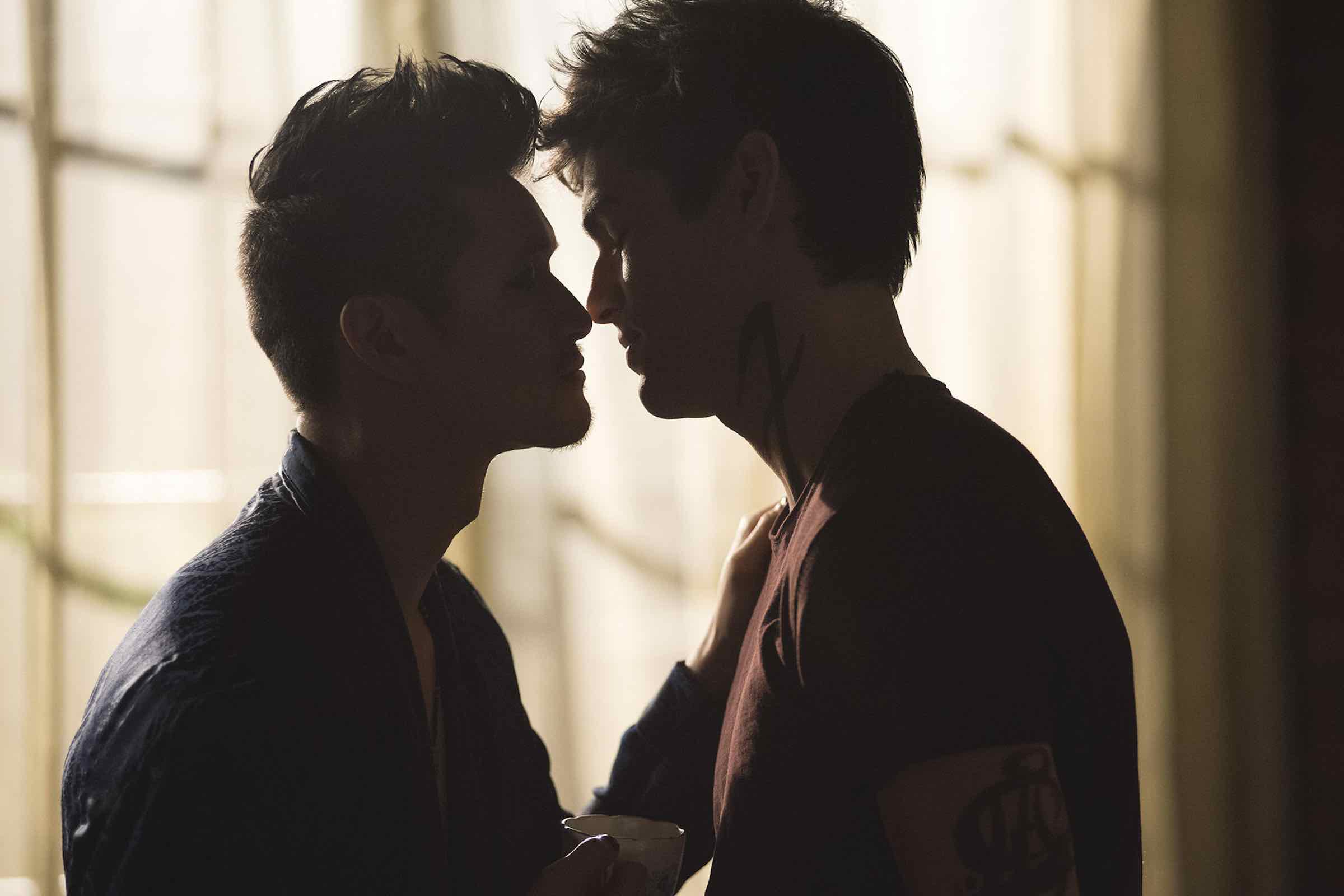 Gawk At Matthew Daddario More In Our 2nd Shadowhunters Malec Quiz Film Daily