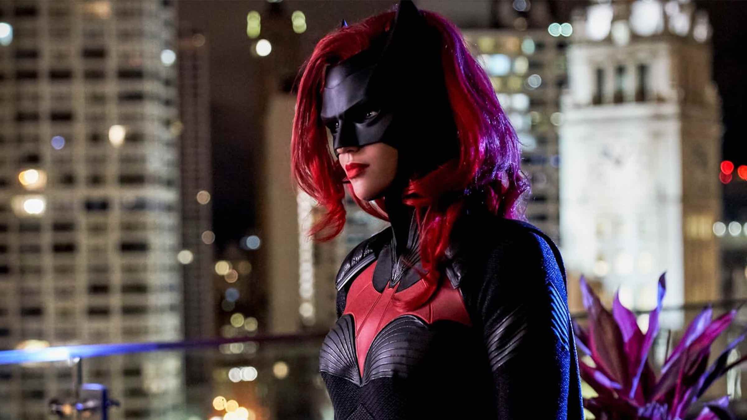 'Batwoman' has been stylish, and the chemistry between Skarsten & Rose is electric. We wonder when Kate is going to wear that bright red wig, though.