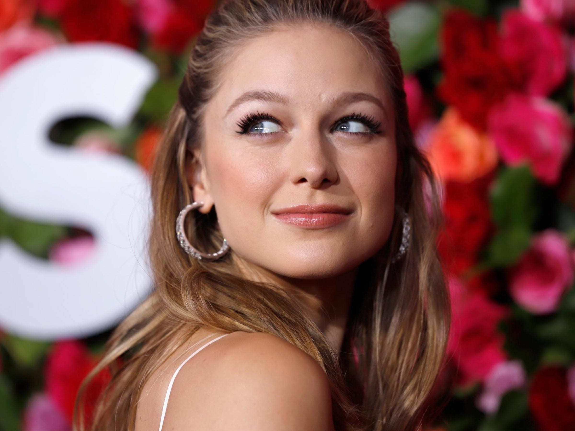 Melissa Benoist Supergirl Star Showcases Courage Just Like The Show