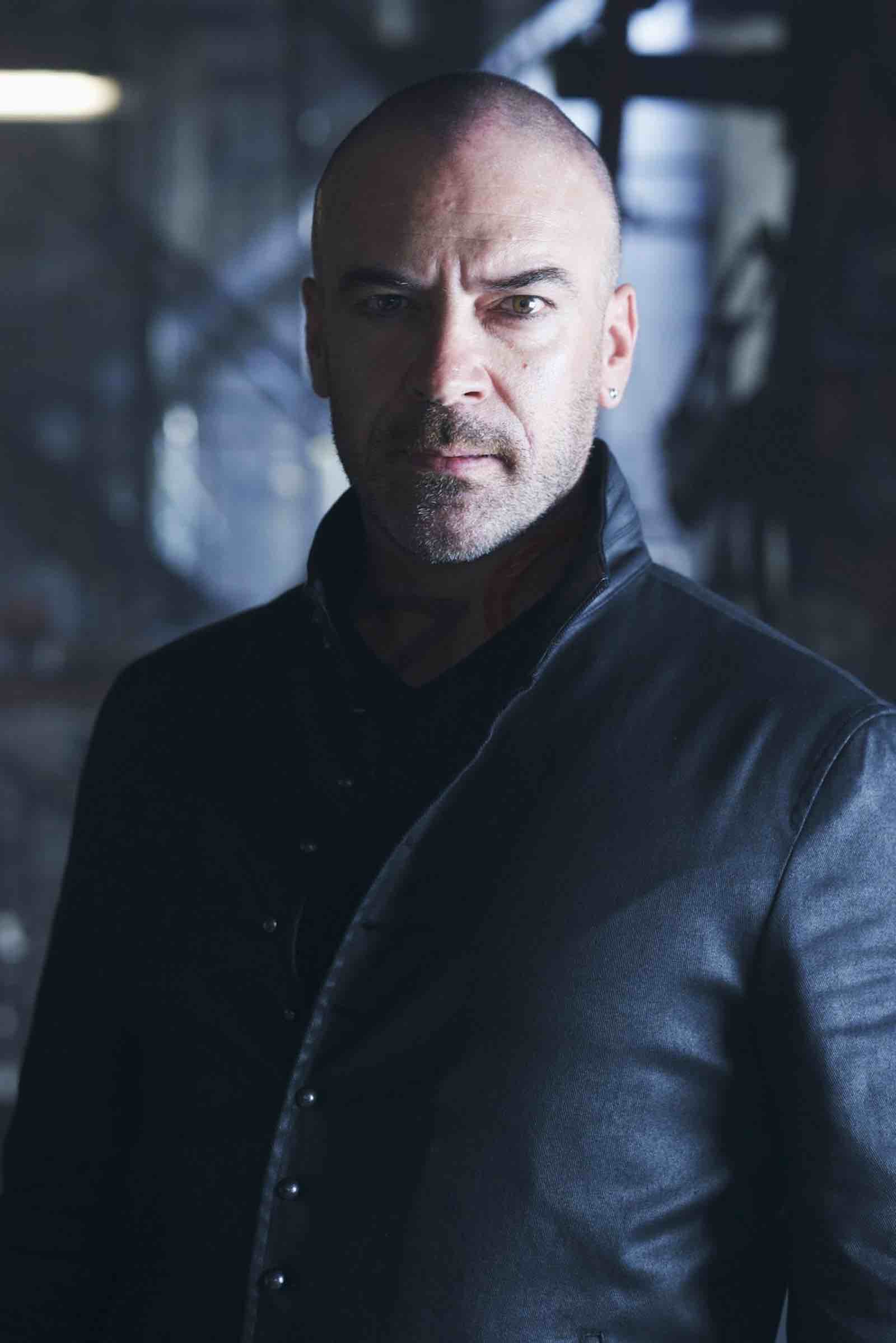 We sat down Alan Van Sprang to talk 'Shadowhunters', the upcoming convention, and get to know a little bit about his life as an actor.
