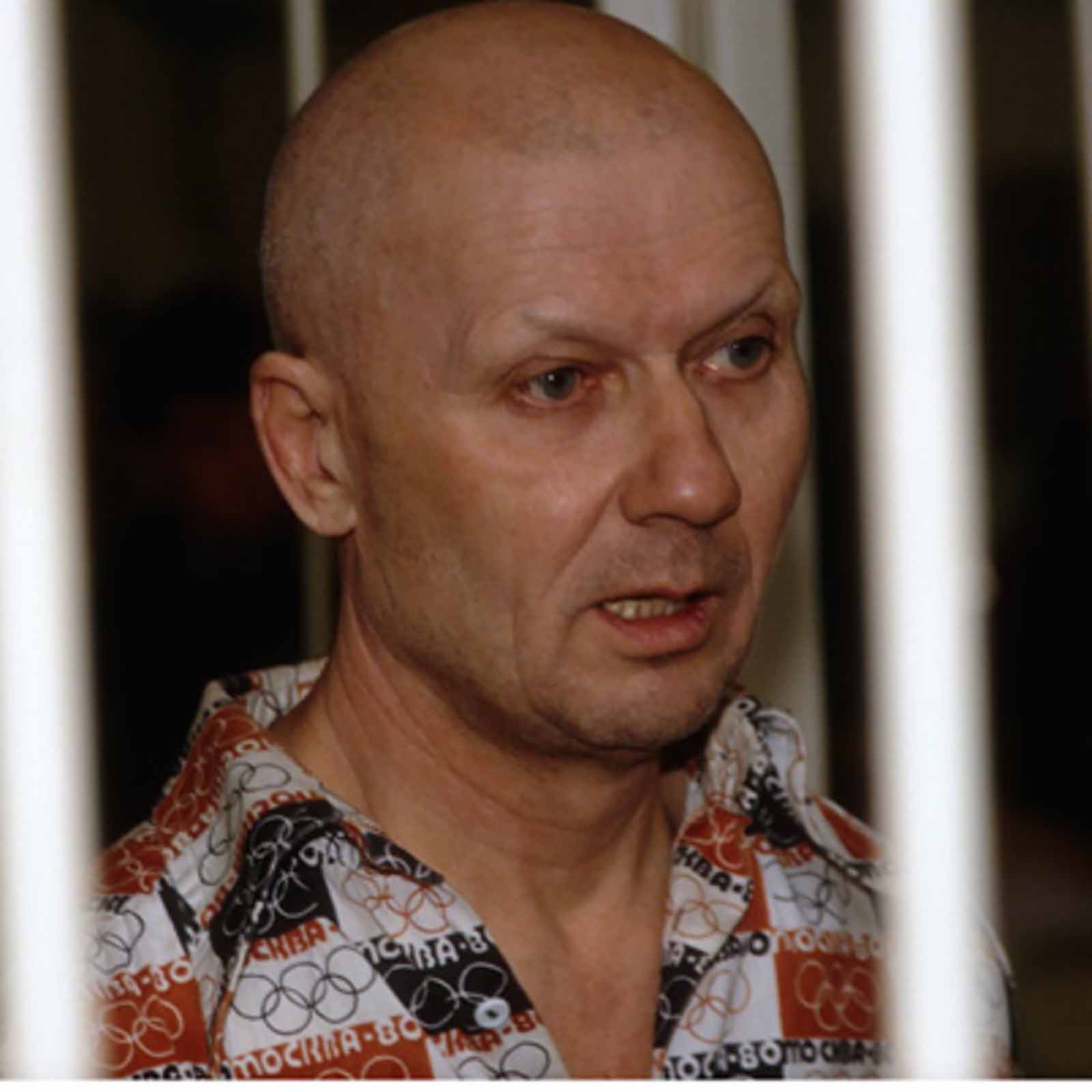 It's almost like looking in a mirror: Andrei Chikatilo was a man with a position of authority. But one wrong move, and suddenly he was a serial killer. 