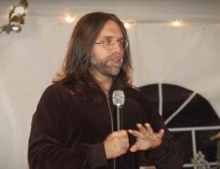 How the hell did Keith Raniere end up with charges of sex trafficking, conspiracy, and basically live his life as a cult leader? Here's what we know.