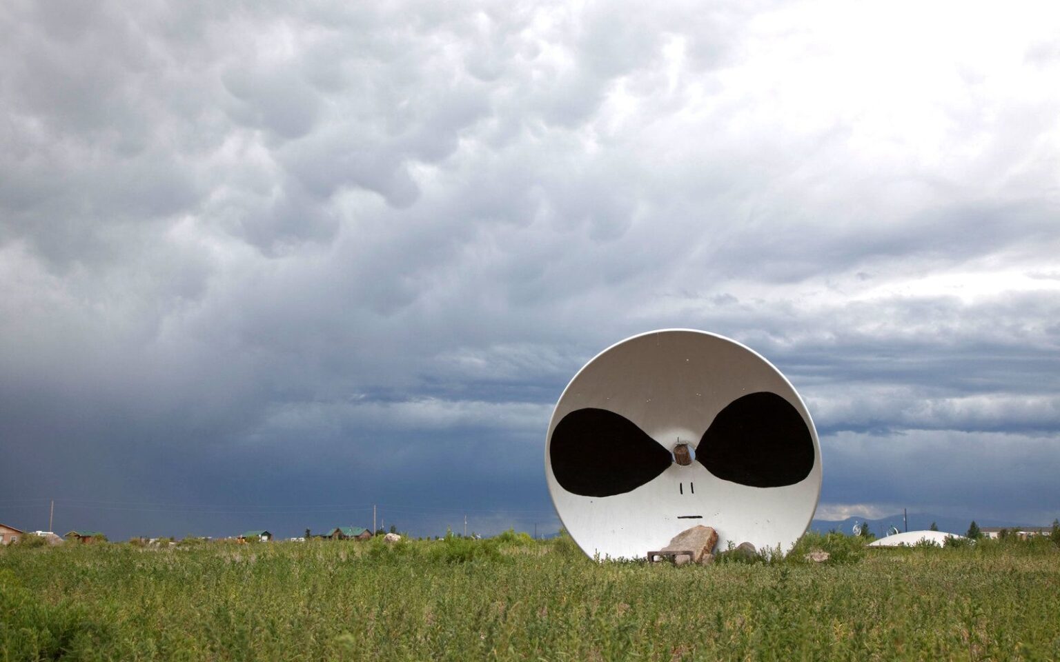 Are we alone in this vast universe? Whether you’re an alien-hunter or simply a star-gazer, Colorado’s UFO Watchtower will convince you that UFOs are real.
