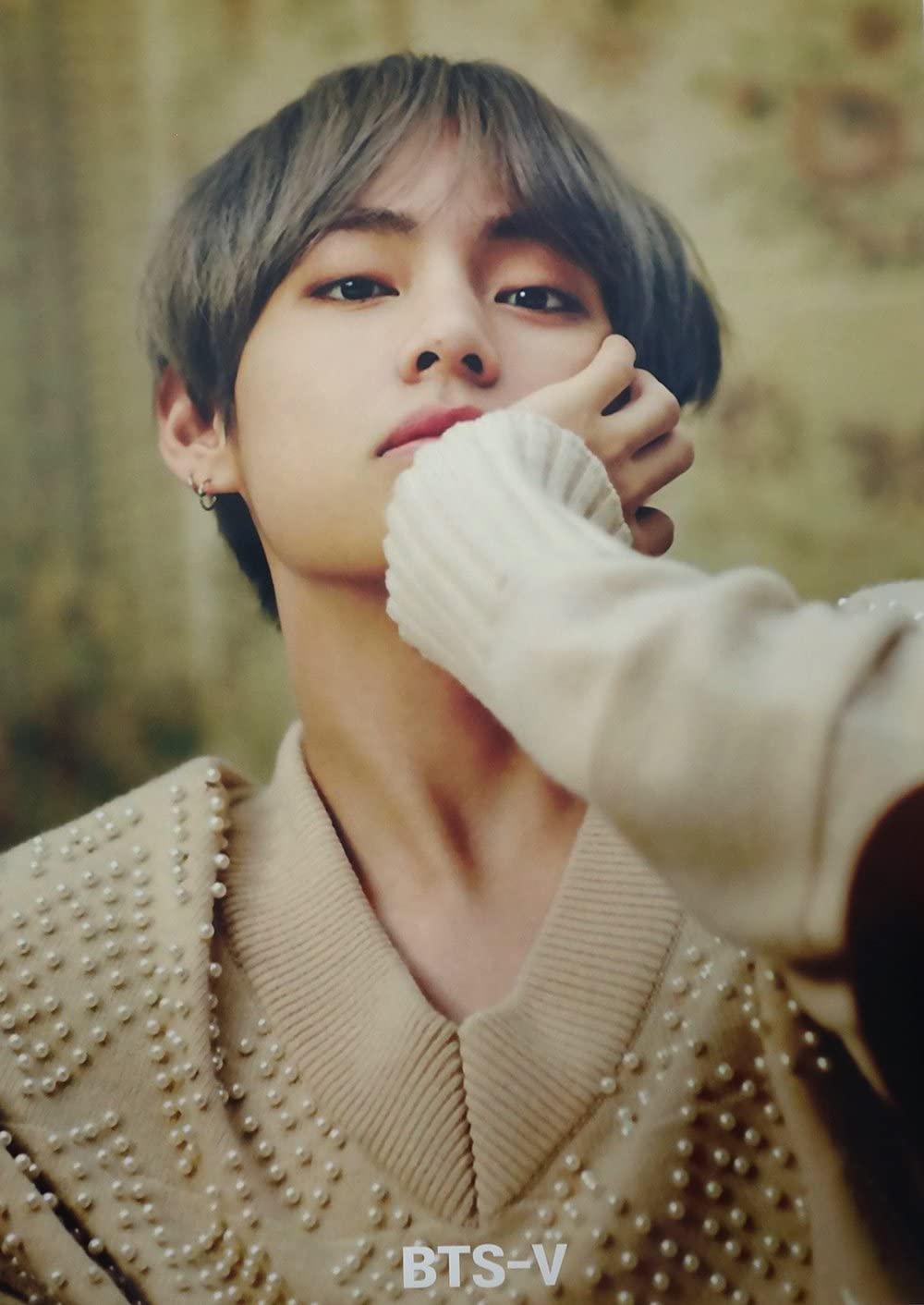 Here are the hottest photos  of Kim Taehyung  from BTS for 