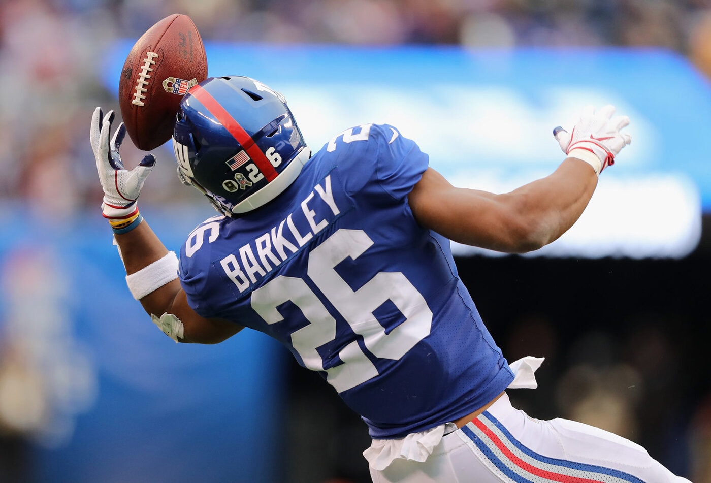 The New York Giants had an abysmal season opener against the Pittsburgh Steelers, and the stats are pointing out Saquon Barkley is the weak link.