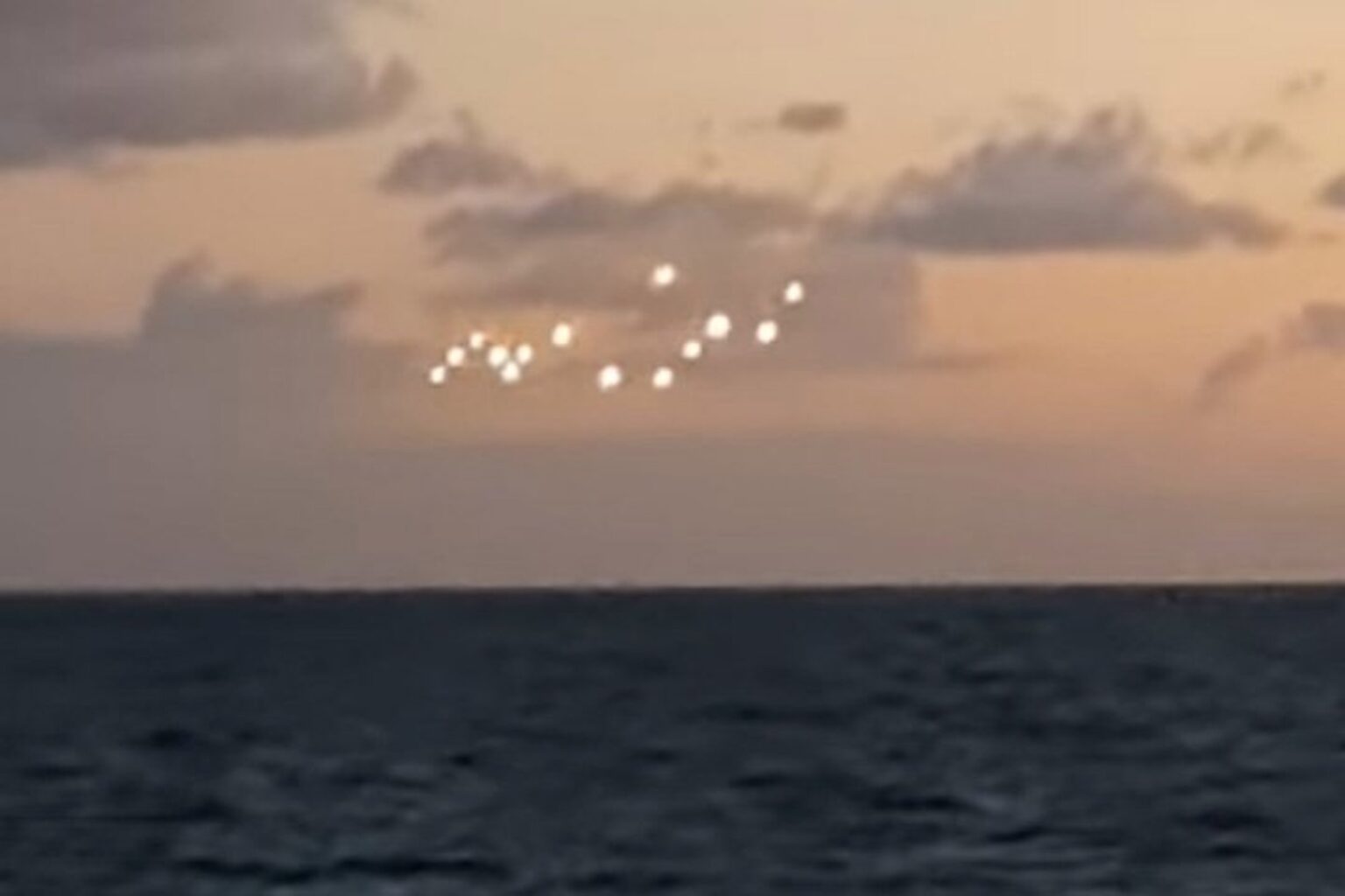 If you’re curious about what some of the most recent UFO sightings are like, then we’ve gathered a few of them for you to check out.