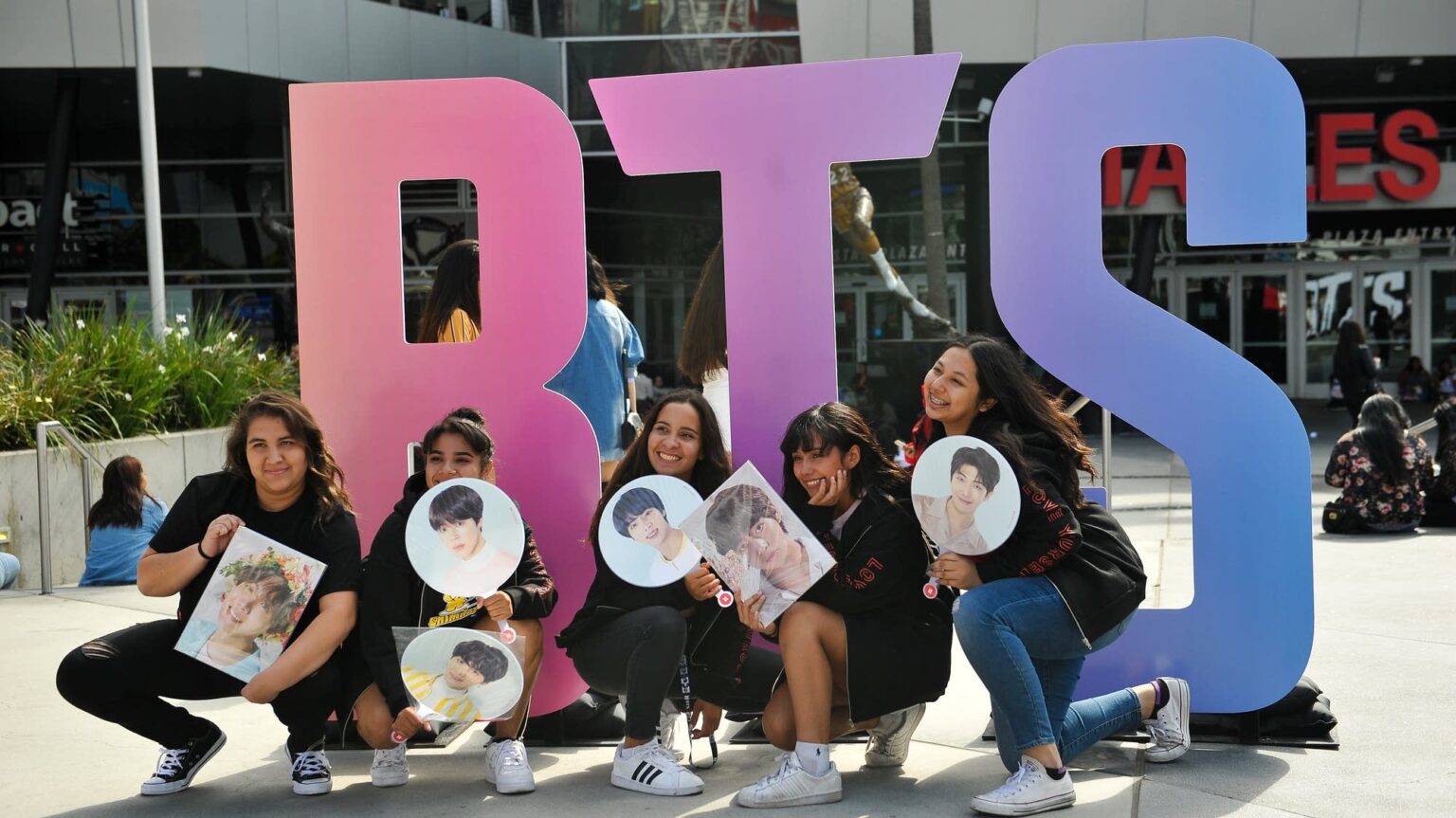 BTS's Army may be one of the most devoted fandoms ever. Here’s everything you need to know about joining the BTS Global Official Fanclub.