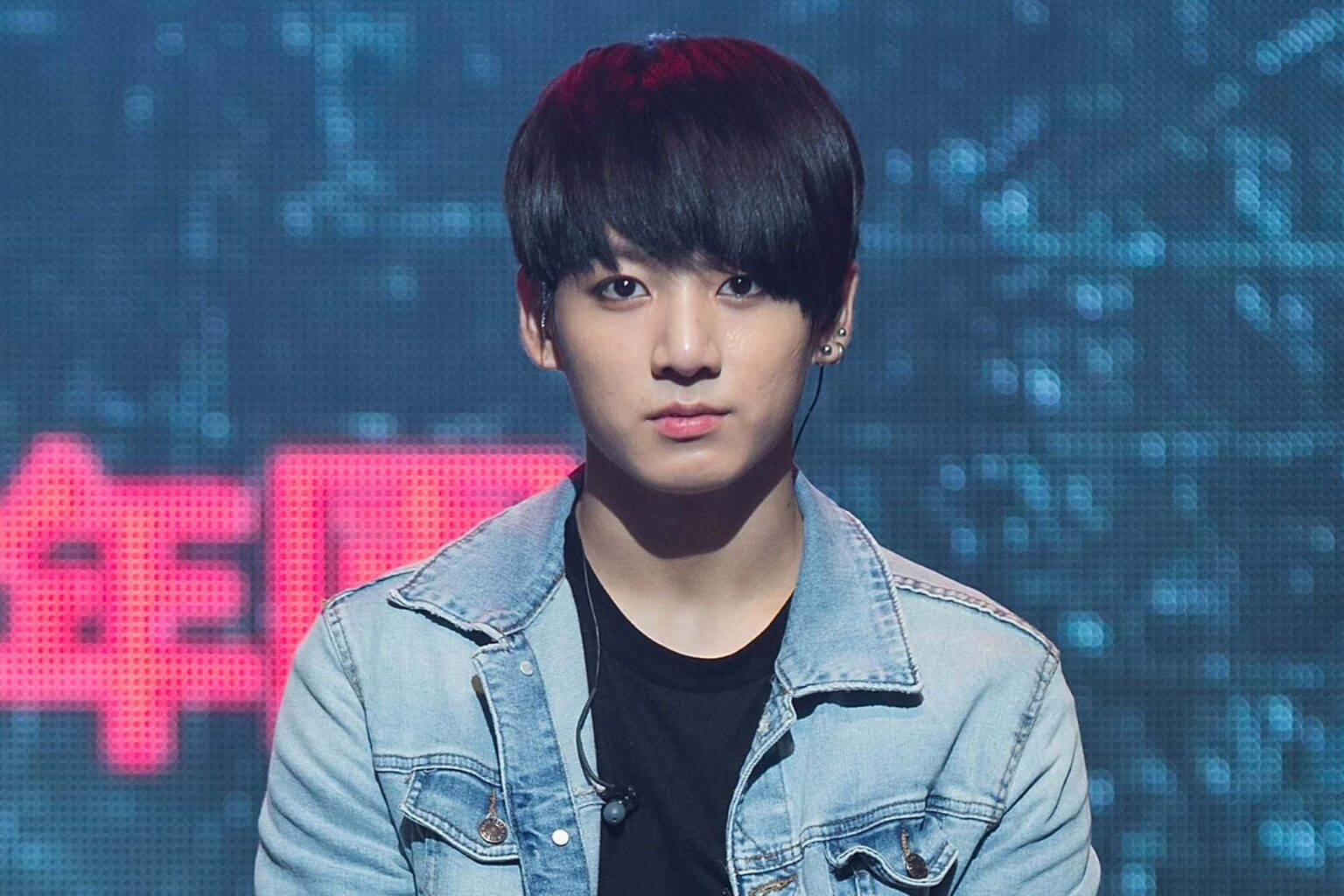 The band members of BTS all have unique personalities – including the maknae Jungkook. Here's the reason why Jungkook is so shy.