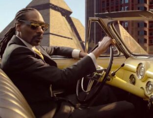 Snoop Dogg is always finding ways to flex his hearty net worth. Check out his dope car collection to understand how he uses his moolah.