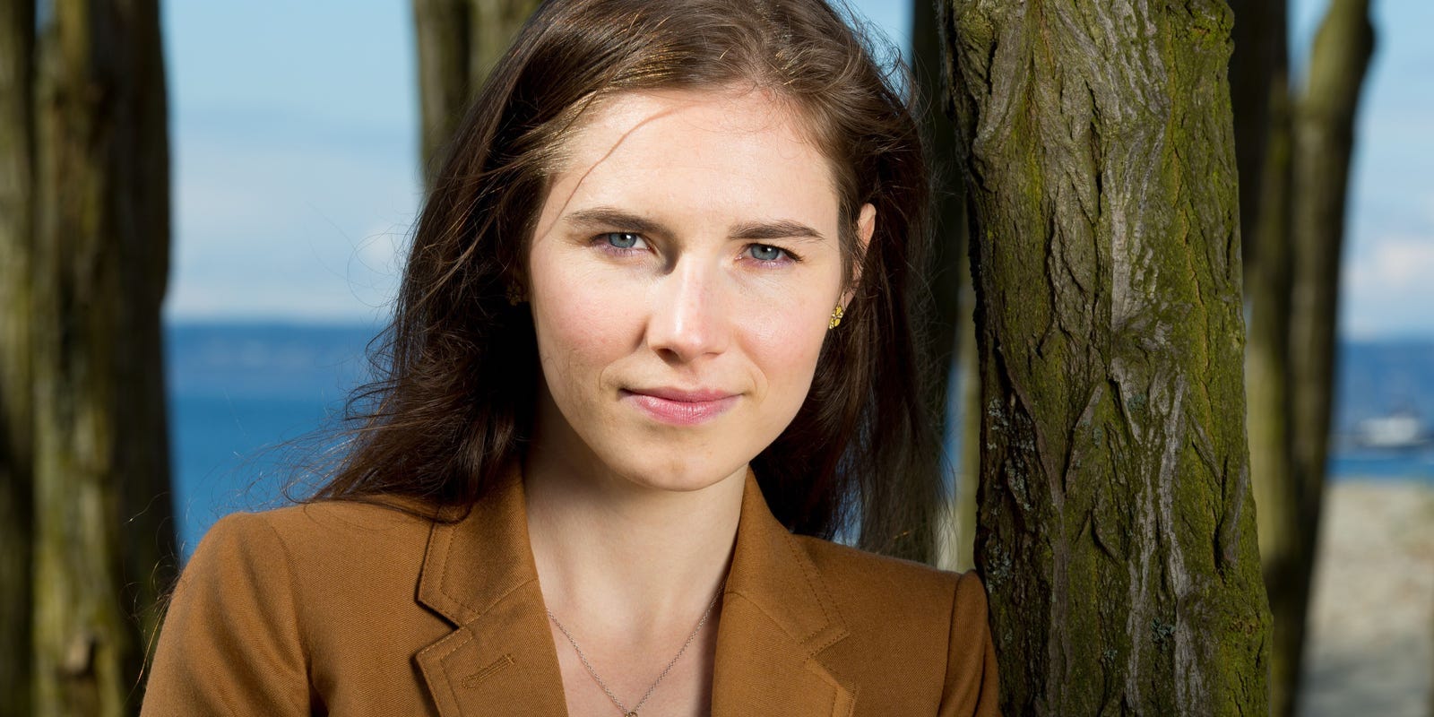 Why Is Amanda Knox Trending Now Inside Her Controversial Tweets Film Daily