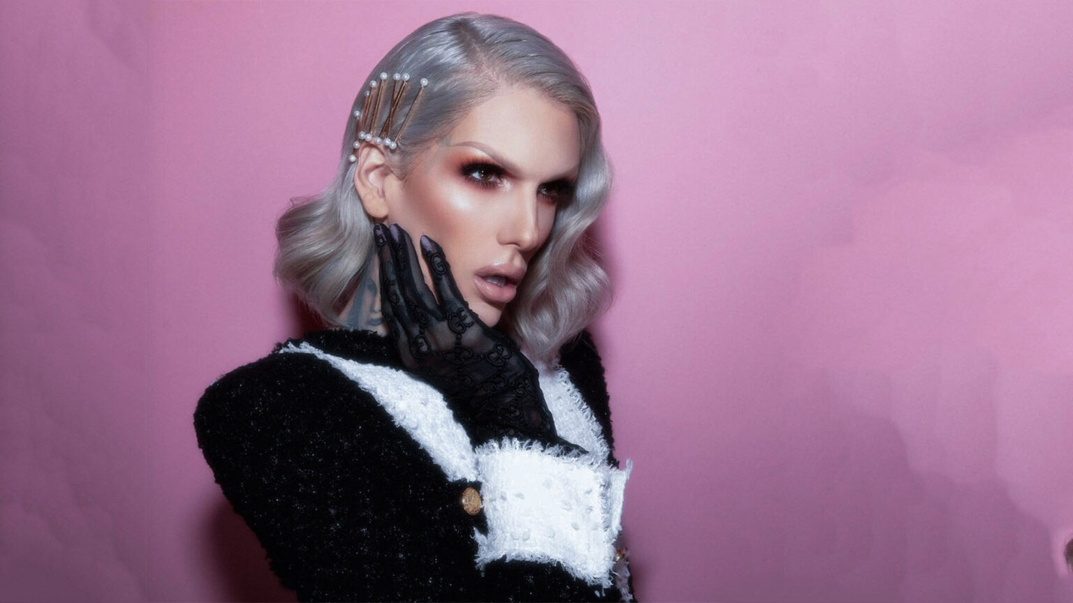 Jeffree Star is always the epicenter of drama. Here's everything to know about the recent allegations against Star on Twitter.