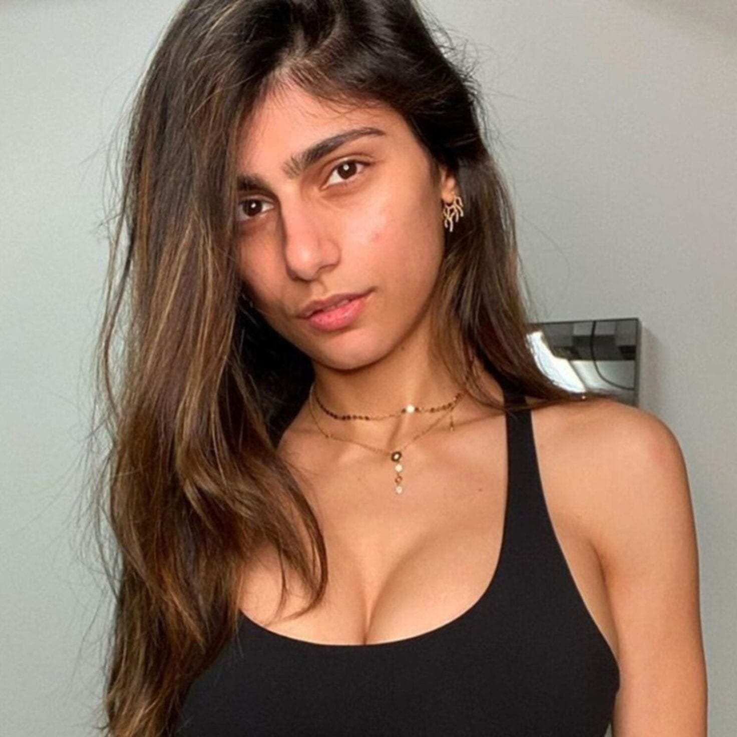 No Longer Nude Is Former Pornstar Mia Khalifa S Only Fans X Rated Film Daily