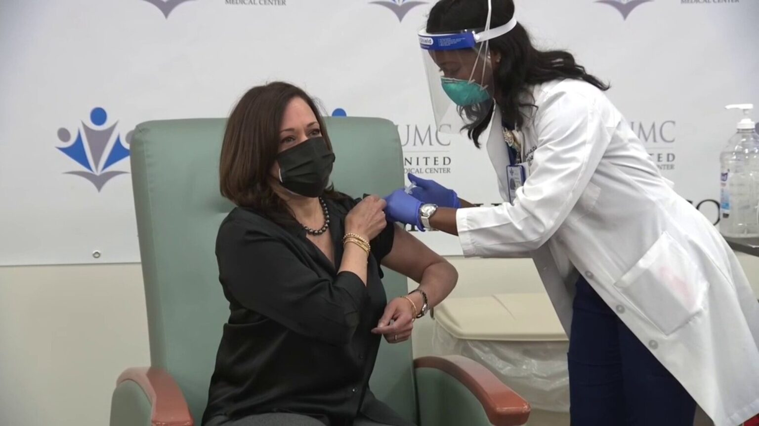 Senator Kamala Harris has officially gotten her first dose of the COVID-19 vaccine. What other politicians have gotten the jab?