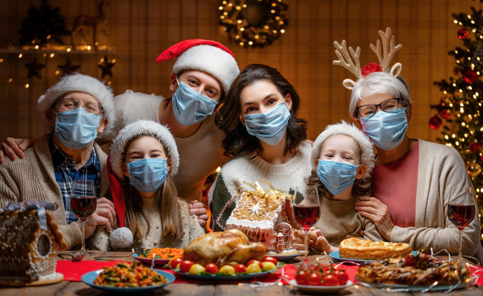 ¿Cómo pasaste la cena de Navidad en la pandemia? Checa los mejores memes sobre esta celebración apocalíptica.