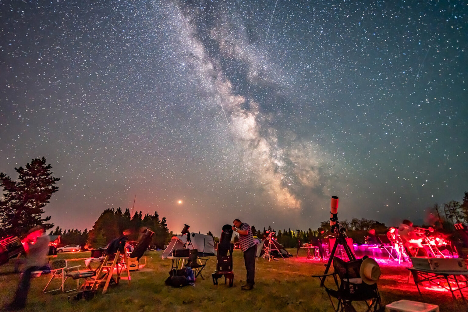 Save that holiday twinkle in your eye and look to the evening sky. Discover when you can see the next meteor shower that will surely light up 2021.