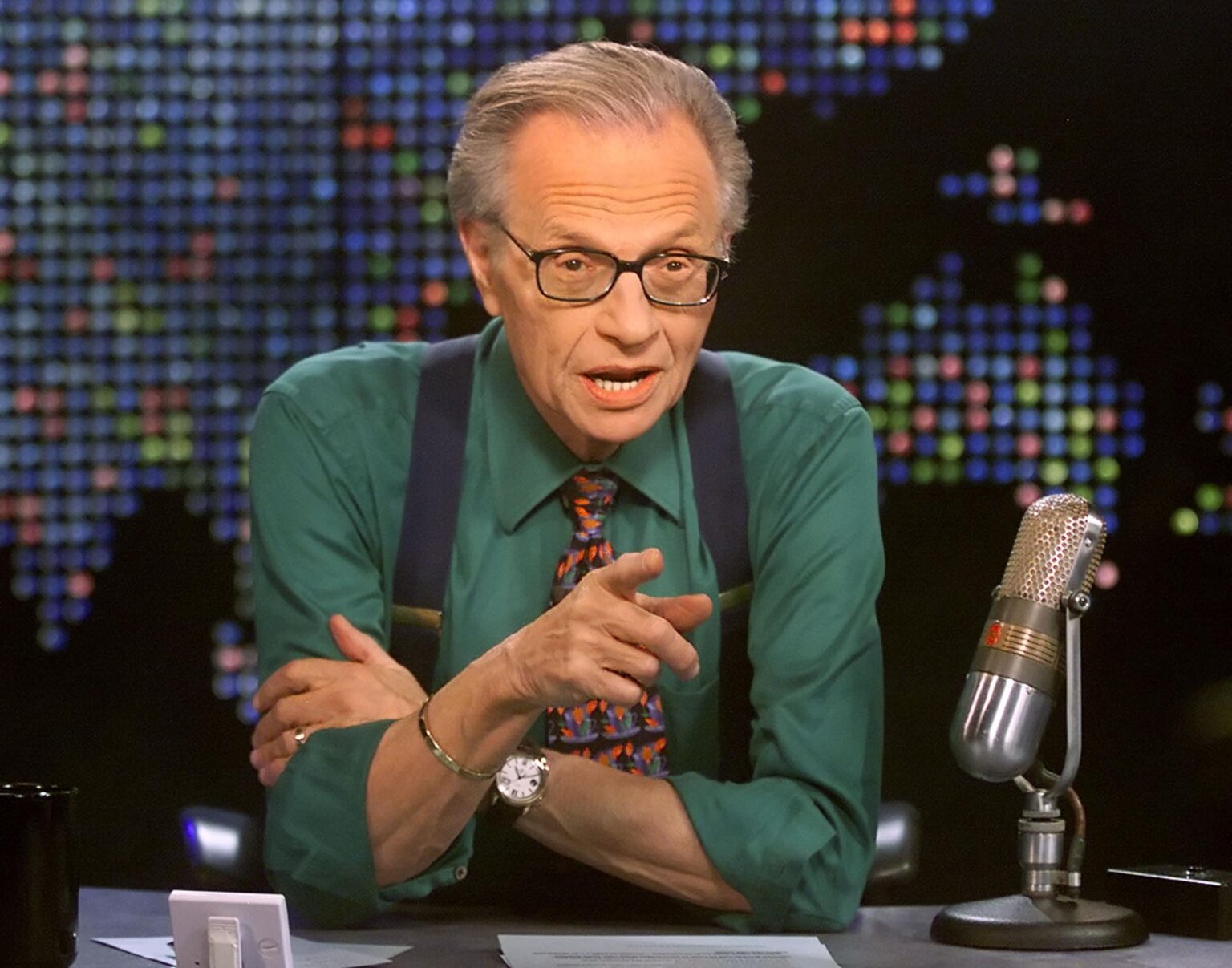 No matter how many times you've been married, odds are Larry King had more spouses than you. Learn about the famous broadcaster's expansive marital history!