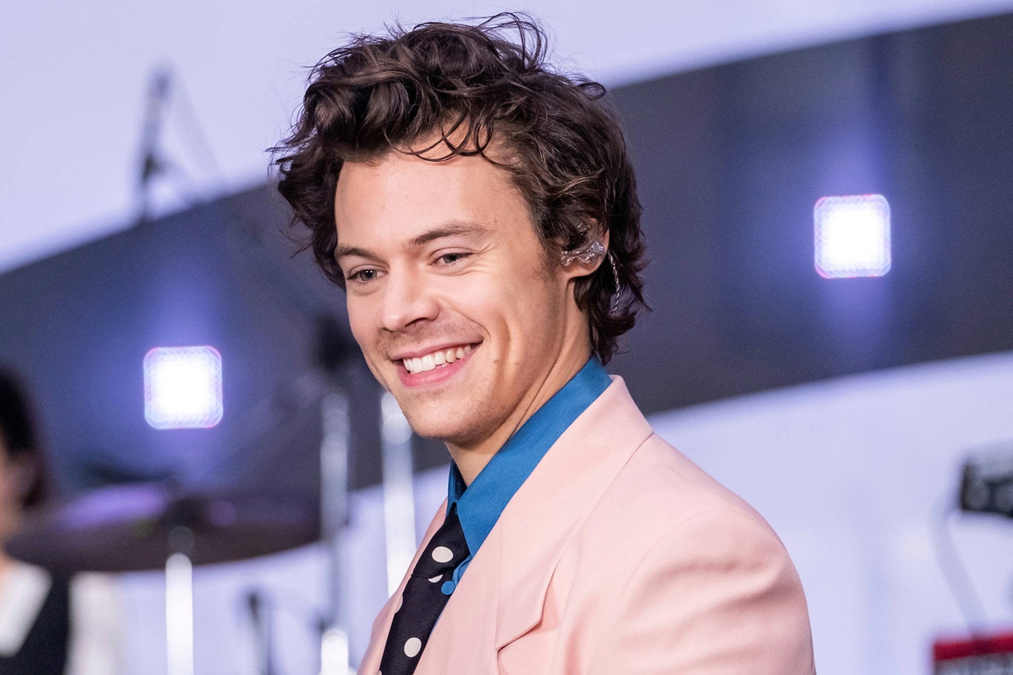 Harry styles. Harry Styles 2020. Harry Styles 2017. Harry Styles Tour 2021.