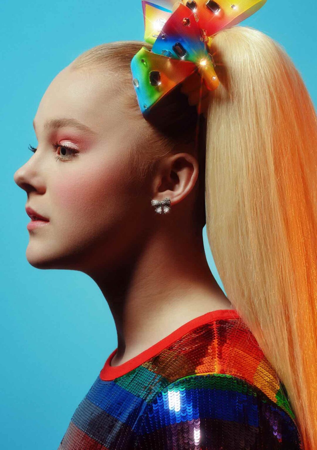 Former 'Dance Mom' star JoJo Siwa has recently shared on TikTok she’s gay, a proud member of the LGBTQ community. Let's dive in.