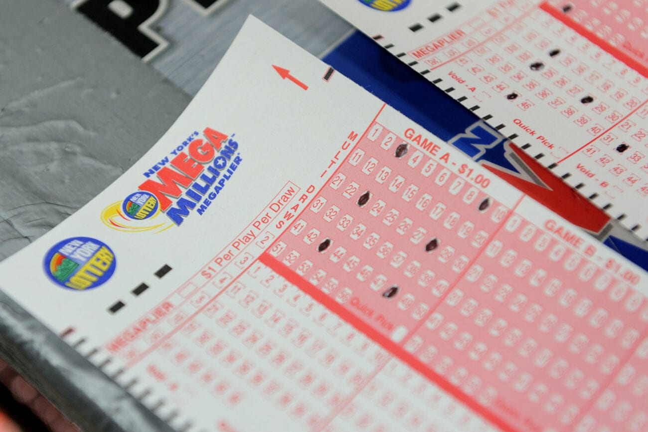 The Mega Millions jackpot is now up to $750 million. Take a look at some of the largest jackpots won in recent history and the odds of winning.