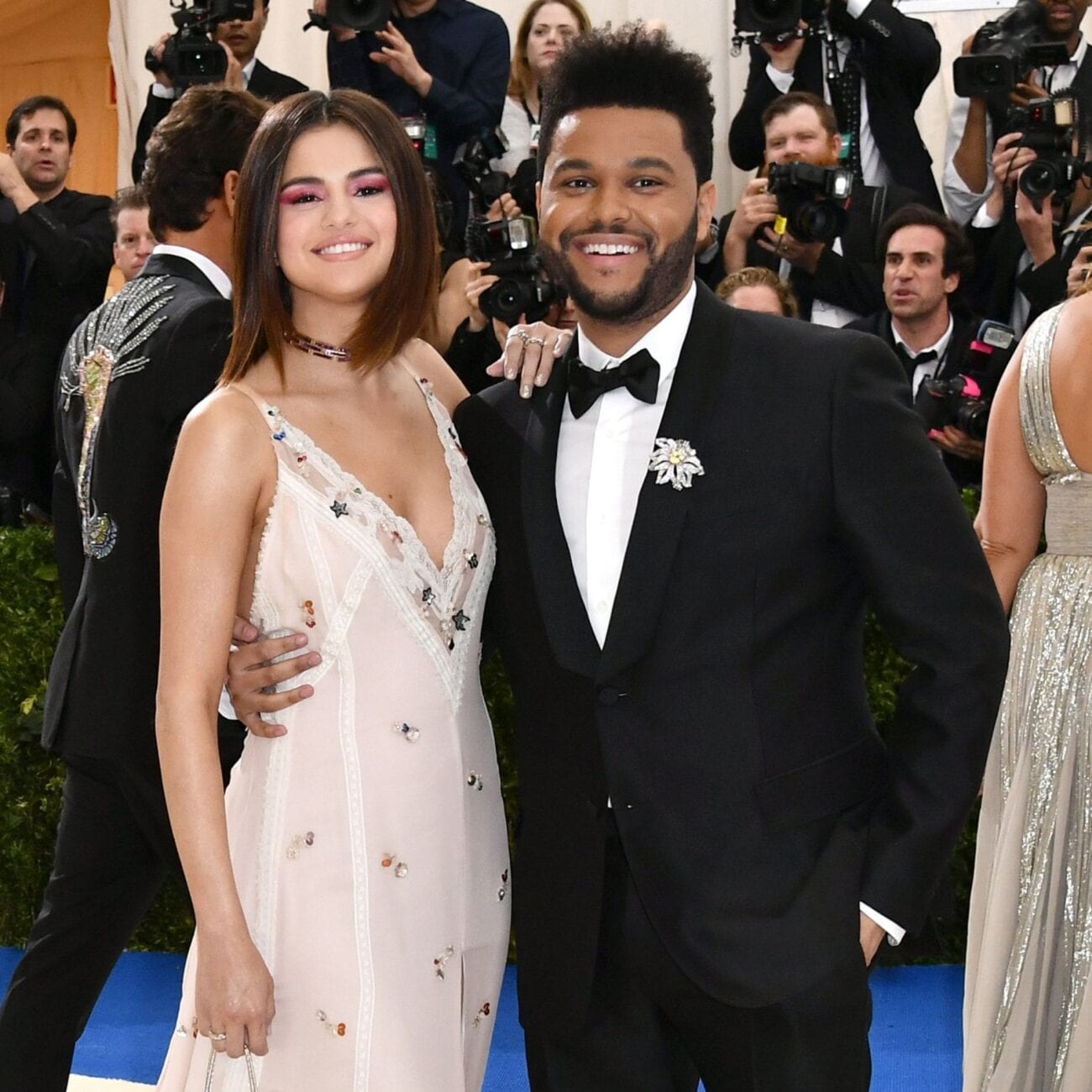 ¿The Weeknd sigue sin superar a Selena Gómez? Entérate de qué canciones del 'After Hours' son para ella.