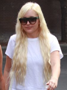 What happened to Amanda Bynes? The tragic story of a Nick child star ...