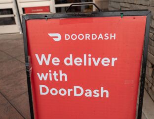 The Doordash kidnapping highlights how gig workers cannot afford the basic necessities. Learn why working for Doordash is the worst.