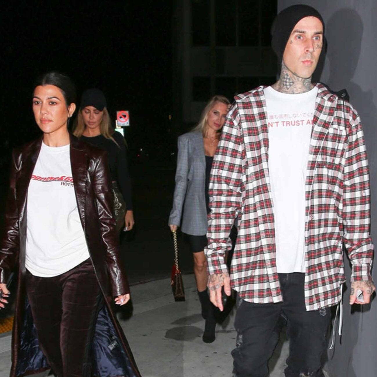 The internet thinks Kourtney Kardashian has a new boyfriend and they're excited about the prospect. Here's why they think she's dating Travis Barker.