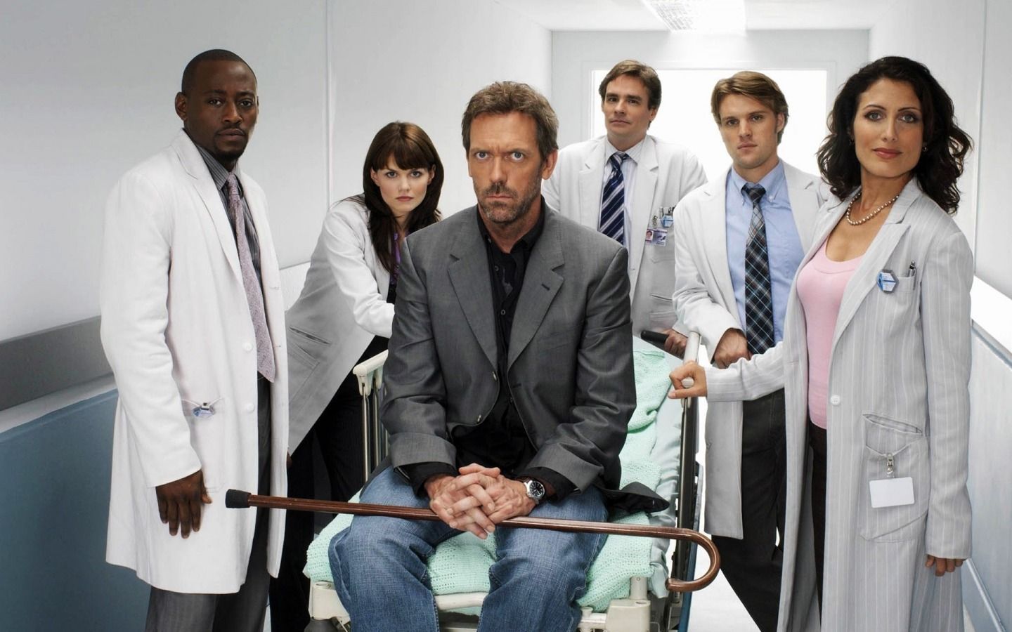 go-to-fake-medical-school-with-these-tv-shows-all-about-doctors-film