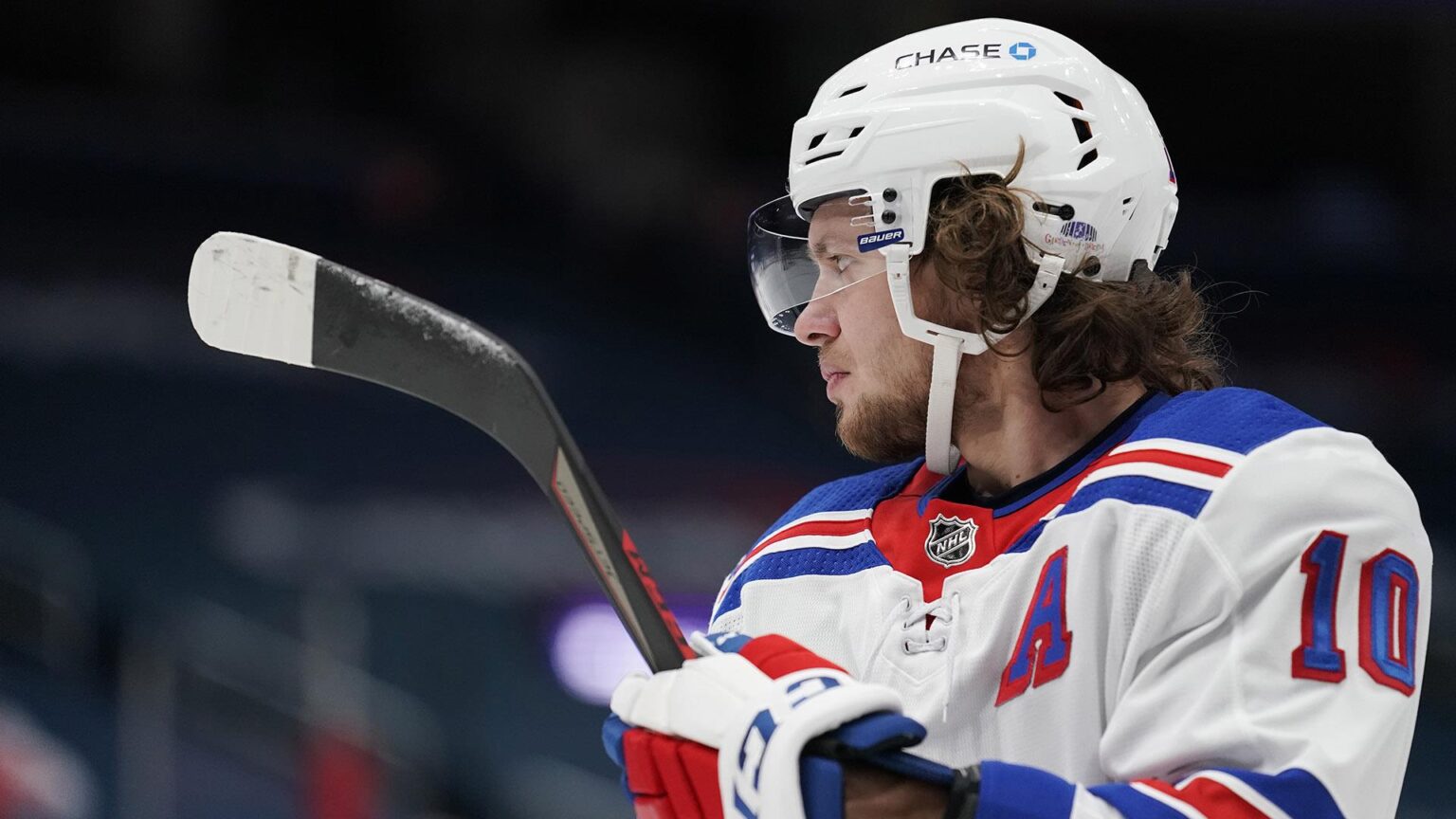 New York Rangers star winger Artemi Panarin is being accused of a 2011 abuse incident in Russia. Does this hockey player's dislike for Putin play a role?