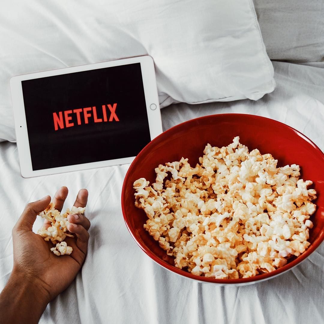 From true crime to cooking shows, documentaries and comedy specials, dramas and episodic television – in 2020, Netflix had it all. Watch these top series.
