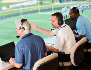 Becoming a sports broadcaster can be tricky. Here are some tips on how to best go about achieving this goal.