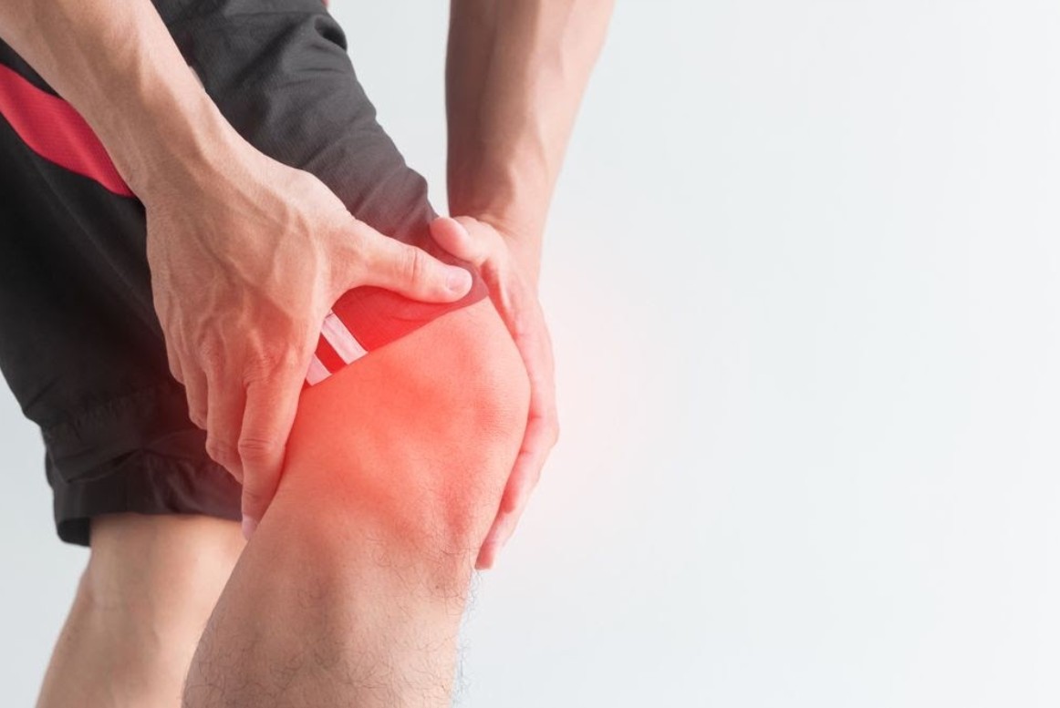 Physical therapy can be a very helpful tool. Here are some of the best exercises to do if you have knee arthritis.