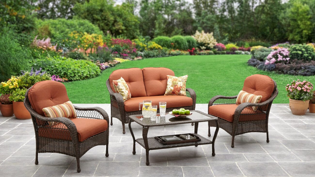 It doesn't have to be hard to select the best outdoor furniture for your garden. Make the decision easy with our helpful tips right here!