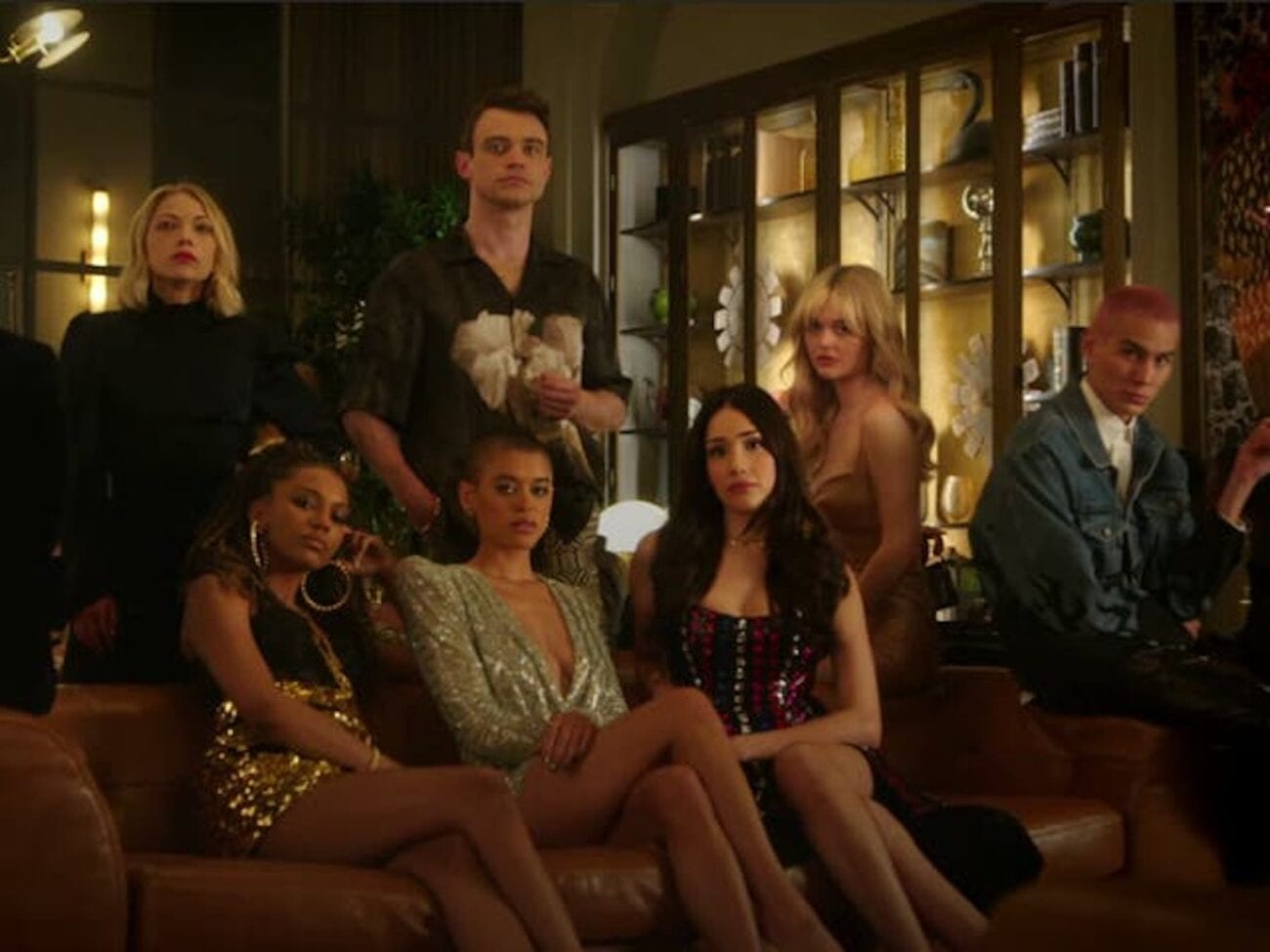 'Gossip Girl' drops a teaser to give fans a much needed look at the reboot in action. XOXO your way in to see what we've learned from it.