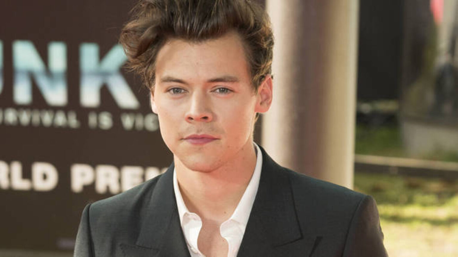 We really can't wait any longer. Check out all the exciting behind the scenes shots of Harry Styles with his co-stars on set for his upcoming movie here.