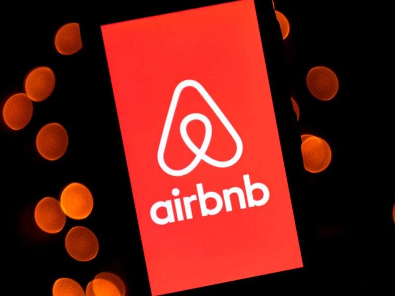 Renting an Airbnb is supposed to be an escape, but for one woman, it was a nightmare. Stare in horror at her traumatic experience with the company.