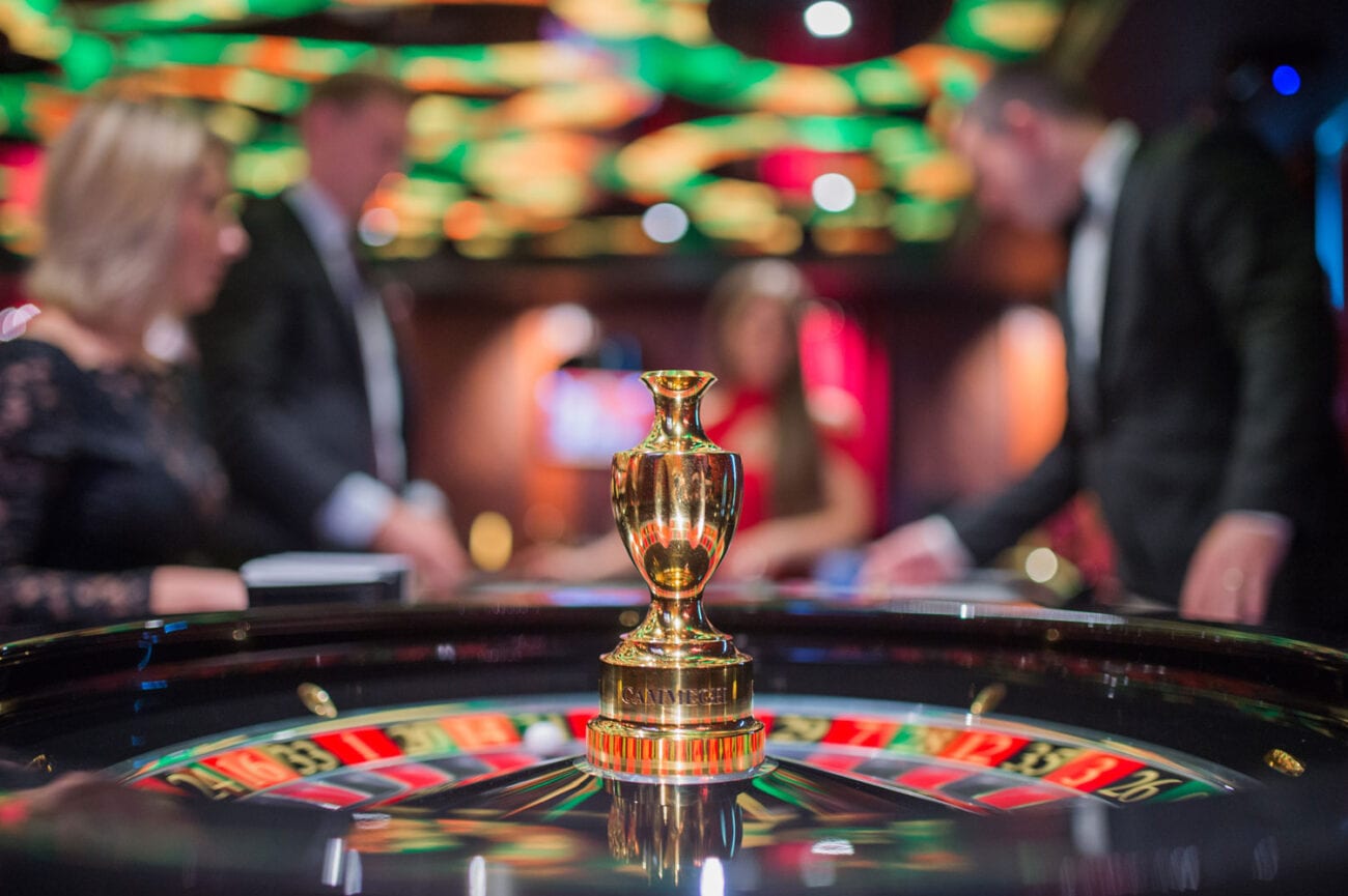 There are tons of online casinos based out of the UK. Here are some tips on which to frequent and where to find the best bonus.