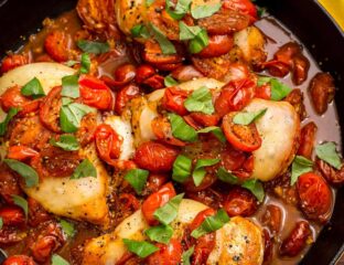 So, you've decided to give the ketogenic recipe a try? Here’s our list of keto chicken recipes that’ll be a great hit at your next dinner party. 