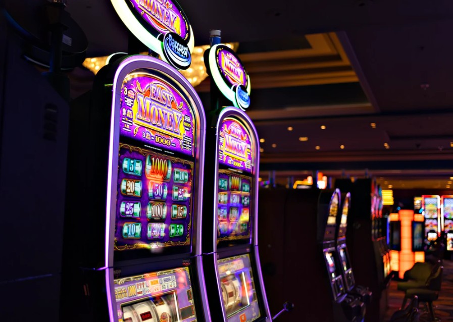 hotels near the casino Slot Machine