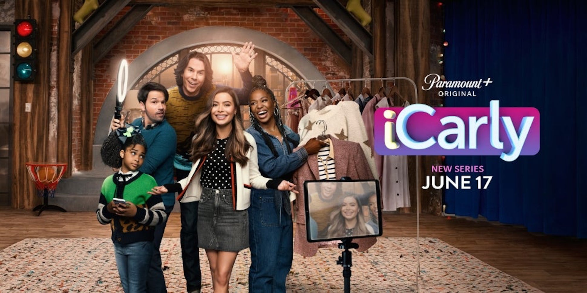 'iCarly is back Which original characters have returned for the