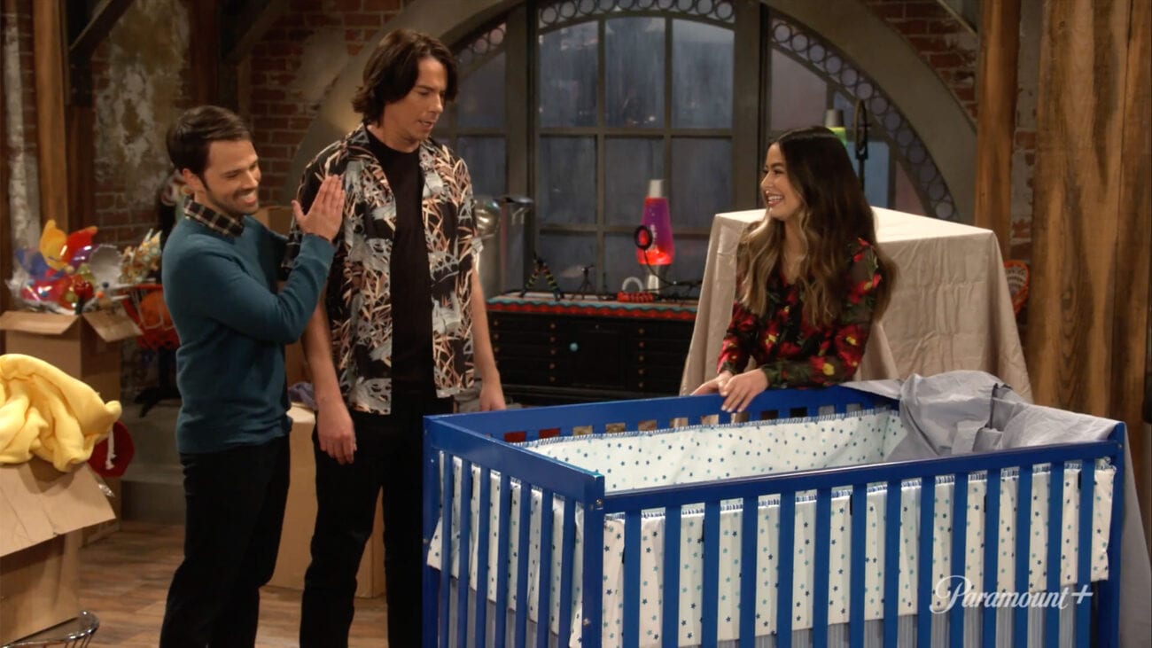 'iCarly' returns in the first trailer for the upcoming reboot. See which beloved characters (and new ones) returned for the show.