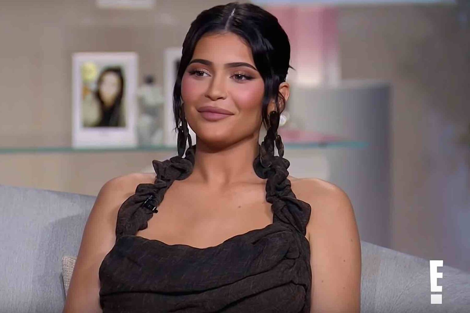 Kylie Jenner discusses her decision to get plastic surgery on the 'Keeping Up with the Kardashians' reunion special. Learn why she wanted bigger lips.