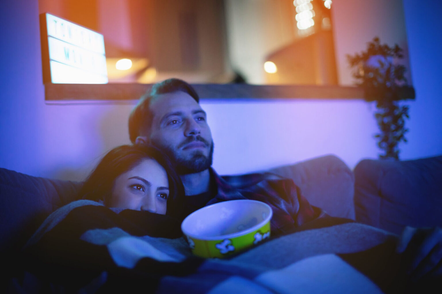 Is tonight date night? Plan a spectacular, unforgettable movie night with someone special! Check out these tips to make tonight perfect with ease!