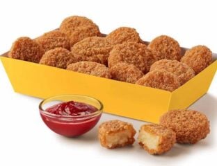 McDonald’s chicken nuggets are taking a backseat to their new cheesy garlic bites. Get to the drive-through and dive into the tweets about them now! 