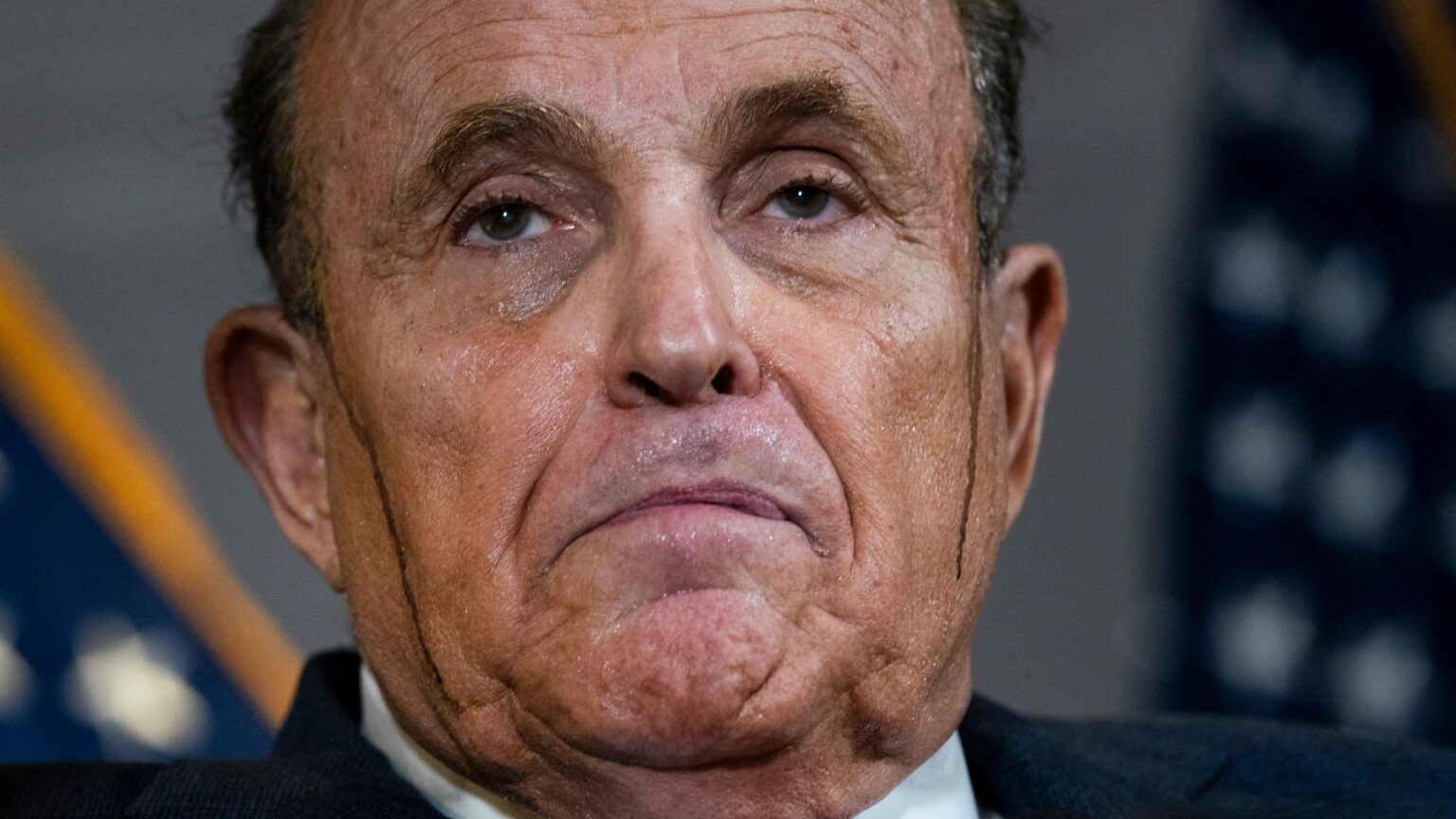 Rudy Giuliani, the ex-mayor of New York seems to keep taking a political tumble. Breaking a sweat there, Rudy? It certainly seems like he's breaking something.