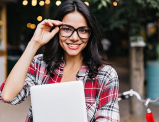 Shopping prescription glasses online has never been easier or more accessible in the recent days. Here's our handy guide.